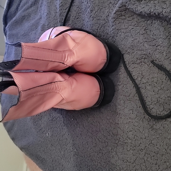 AGL Pink Patent Leather Biker Boots 9.5 - Picture 3 of 4